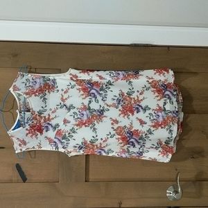 Sleeveless tunic top